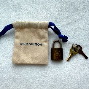 Louis Vuitton Lock and keys #318